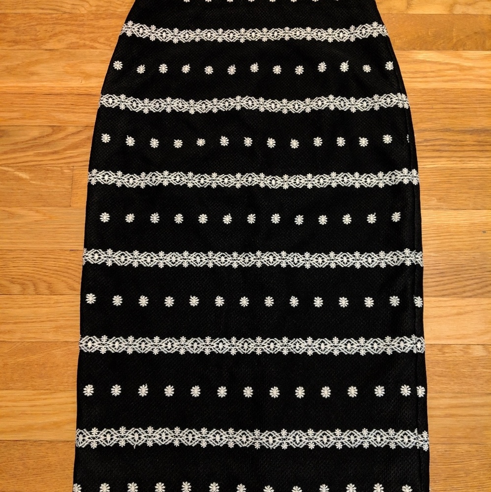 NY&Co pencil skirt